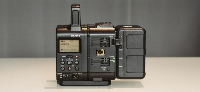 Sony AXS-R5 Recorder with Sony HXR-IFR5 Interfacte