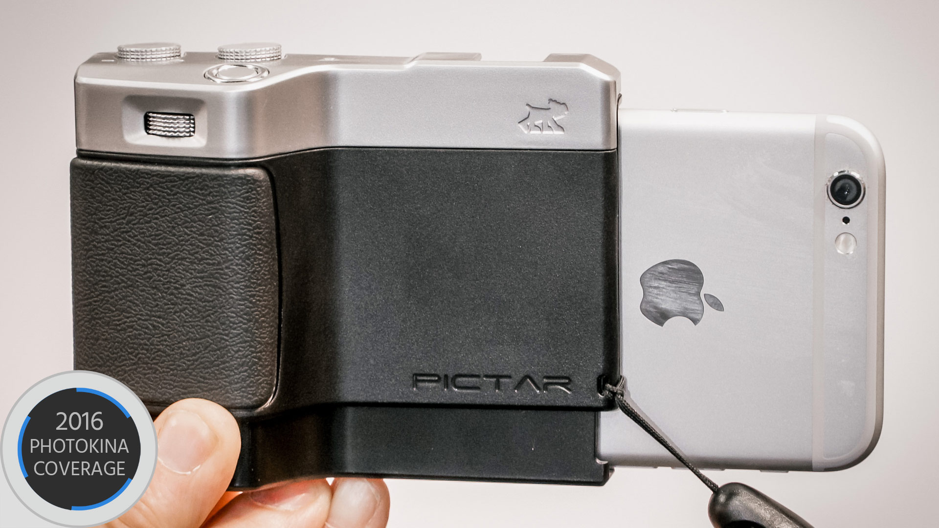 Pictar — iPhoneをコンパクトカメラに変身させる多機能グリップ