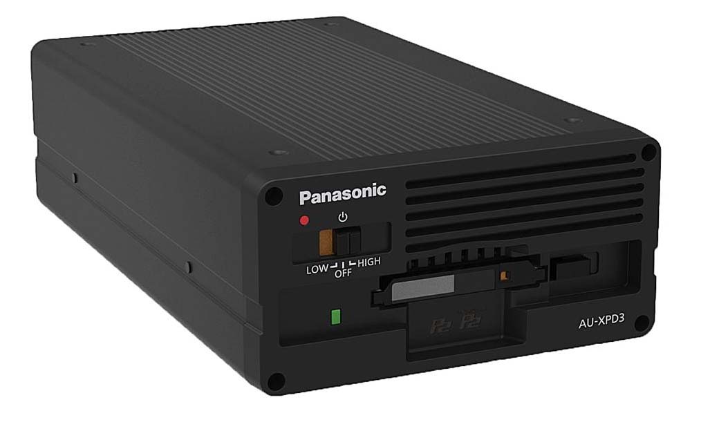 パナソニックがAU-XPD3を発売 － Thunderbolt3を採用した超高速P2カードドライブ
