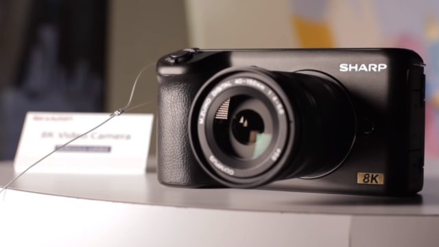 シャープが8KマイクロフォーサーズカメラのプロトタイプをCES2019で展示