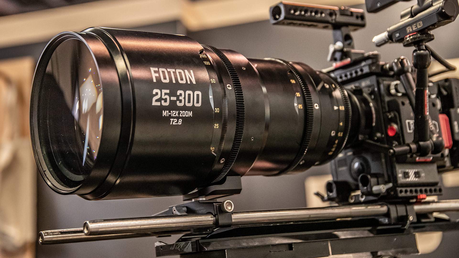 Zoom de Cine Foton 25-300mm T2.8 – aún no está listo para su estreno