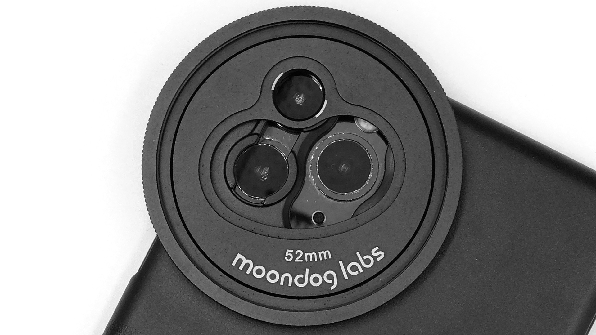 Montura de filtros multicámara de Moondog Labs para iPhone 11