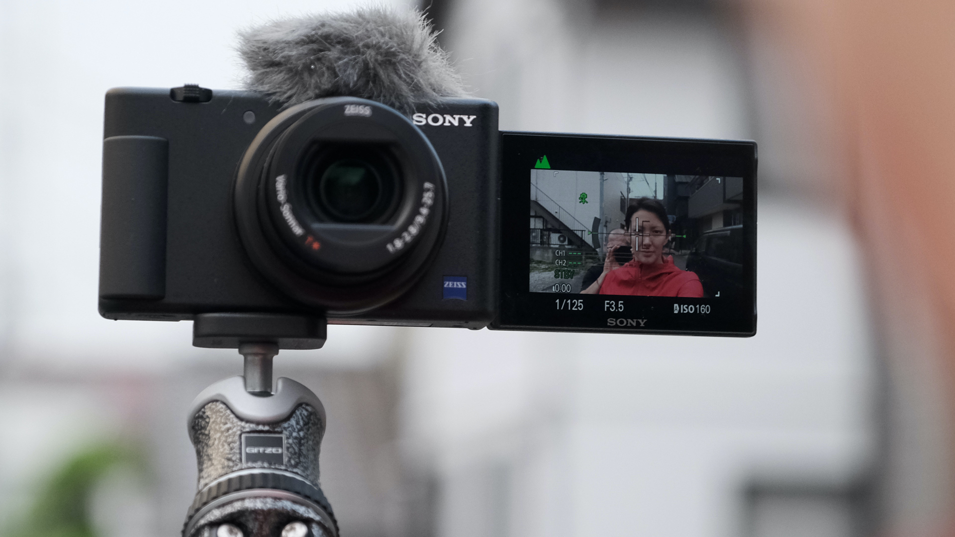 Sony ZV-1 Hands On Review - A New Camera not Only for Vloggers | CineD
