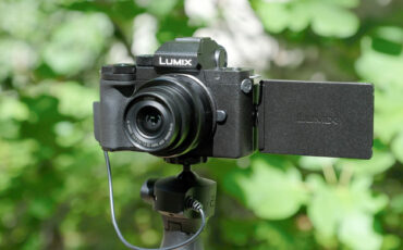 Panasonic LUMIX G100 - First Look at the New Vloggers Camera