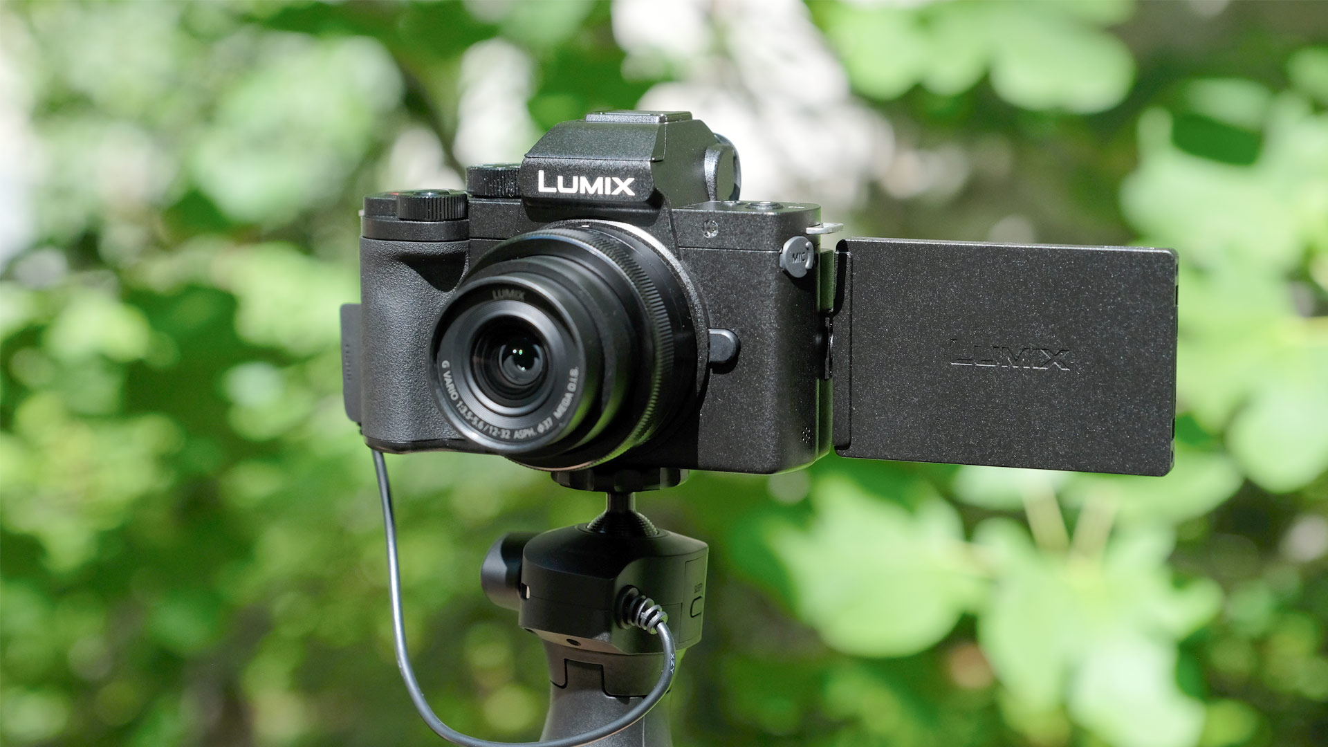 Panasonic LUMIX G100 - Primer vistazo a la nueva cámara para Vloggers