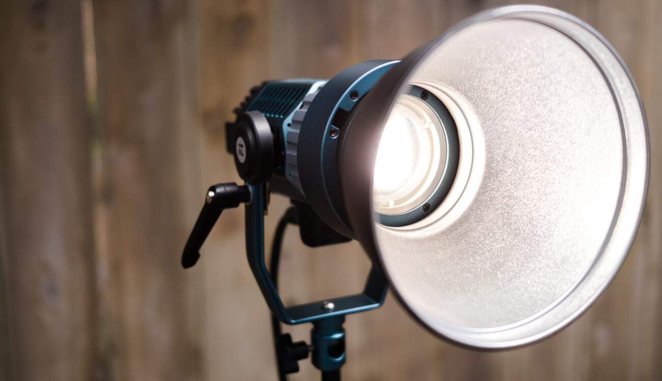 Intellytech Light Cannon X-100 Review - A Punchy and Portable Bi-Color LED Fresnel