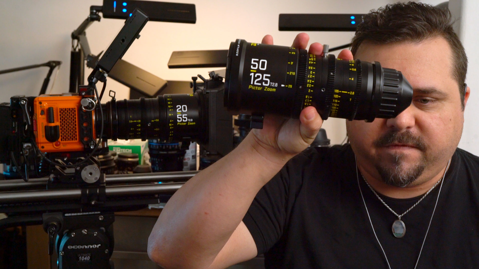 Debate con Phil Holland sobre los lentes “Pictor Zoom” DZOFILM 20-55mm/50-125mm y la RED Komodo