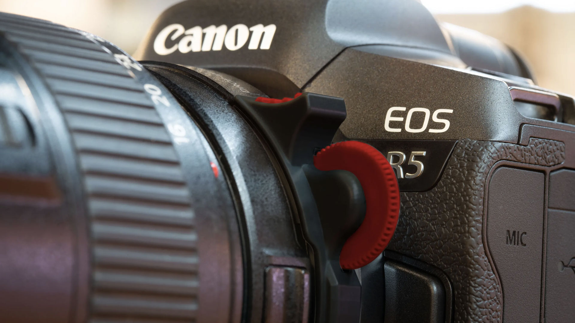 カメラ その他 Breakthrough PhotographyがキヤノンEF-EOS Rアダプターを発表 | CineD