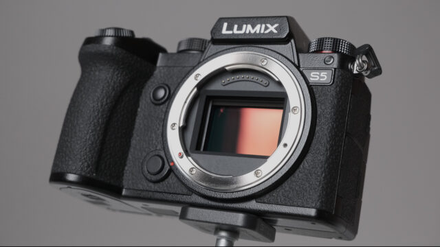 Panasonic LUMIX S5 no lens