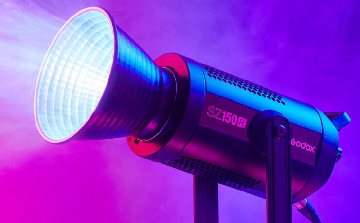 Godox SZ150R – Zoomable COB RGB Light