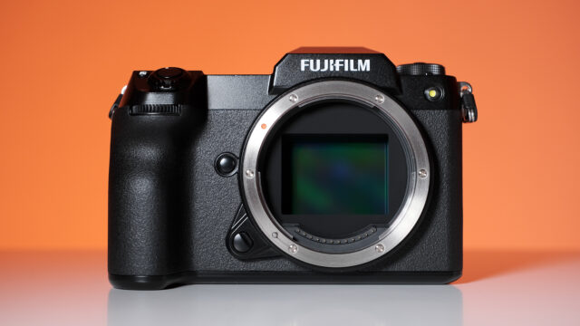 FUJIFILM GFX100S