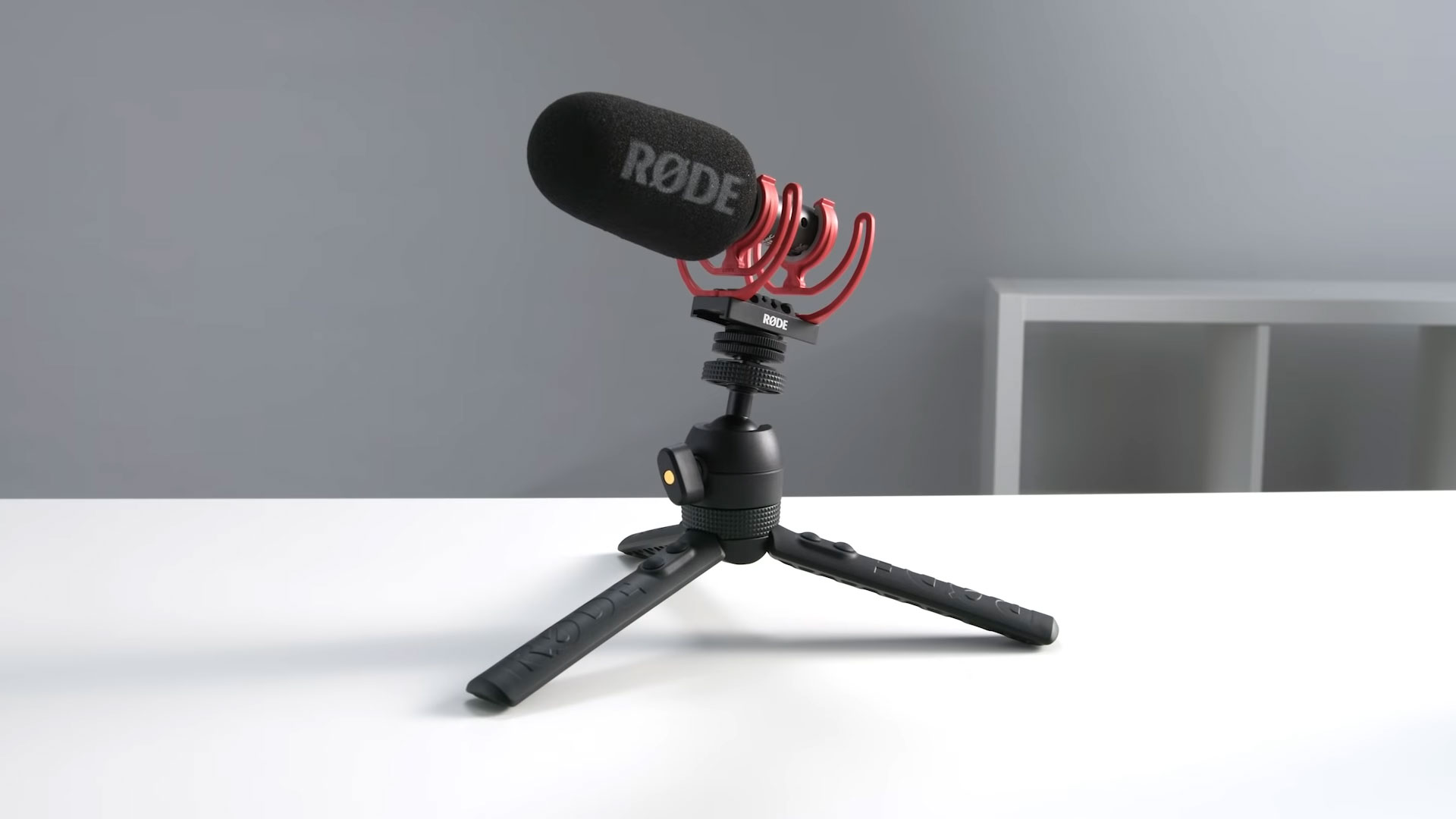 RØDE VideoMic GO II - New Compact Analog/USB Shotgun Microphone