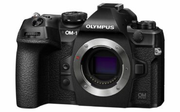 OM SYSTEMがOM-1カメラを発売