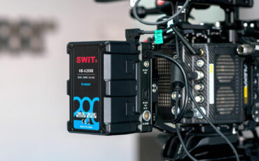 SWITがBマウントバッテリー、急速充電器、ホットスワッププレートを発表