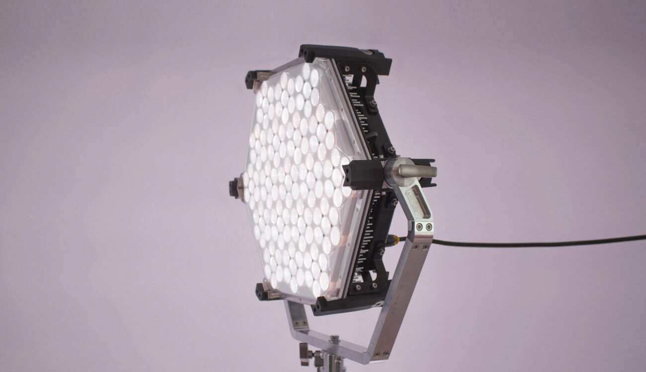 Presentan la luz LED RGBWW hexagonal SUMOLIGHT SUMOMAX