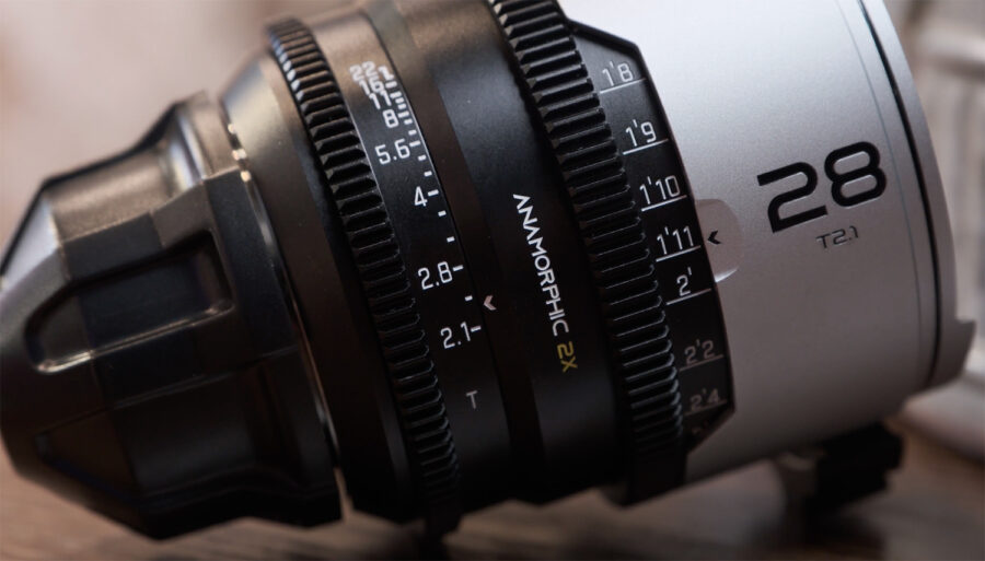 DZOFILM PAVO 28mm T2.1 2x anamorphic lens