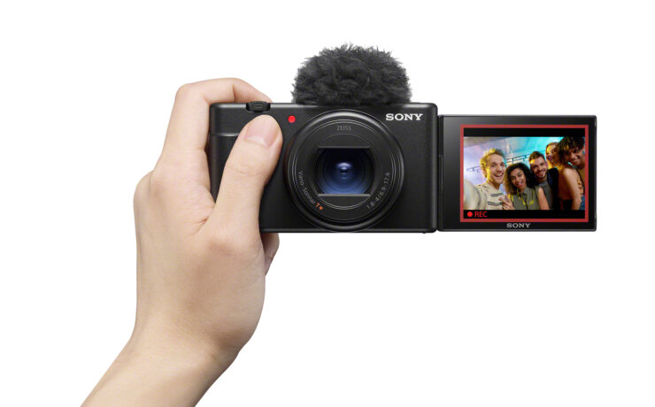 ソニーが新ズームレンズ搭載のVloggingカメラ「ZV-1 II」を発売