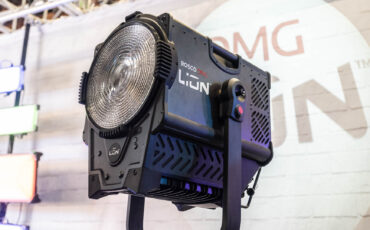 Rosco DMG LION - Primer vistazo al potente prototipo de luz Fresnel con motores LED intercambiables