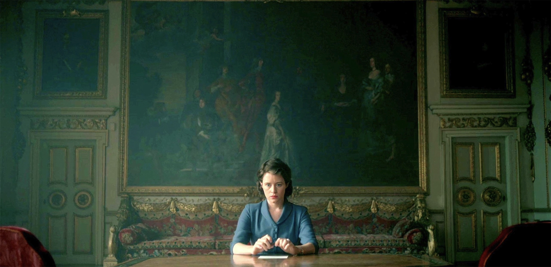 How to guide the viewer's attention with color - good example of high contrast from "The Crown"