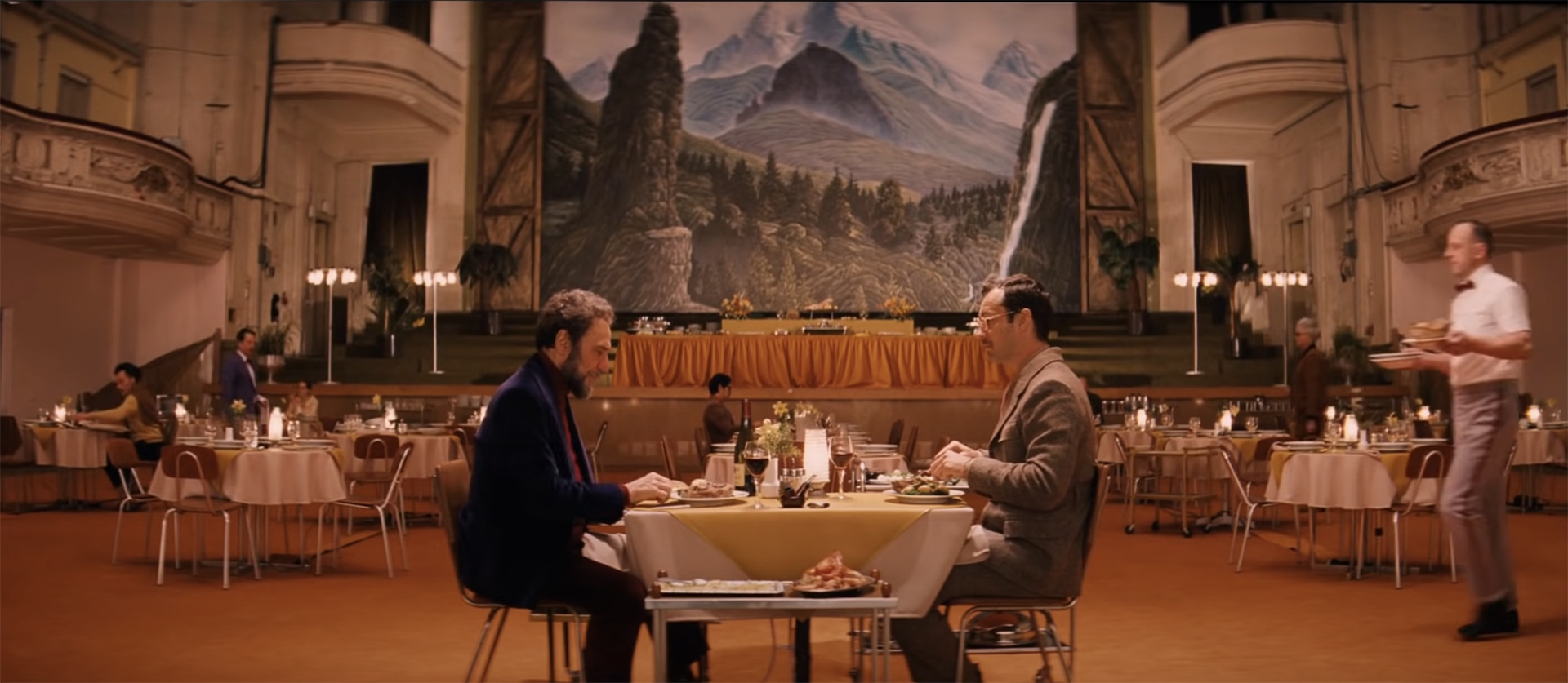 aspect ratio as a storytelling tool - 3 different aspect ratios in The Grand Budapest Hotel