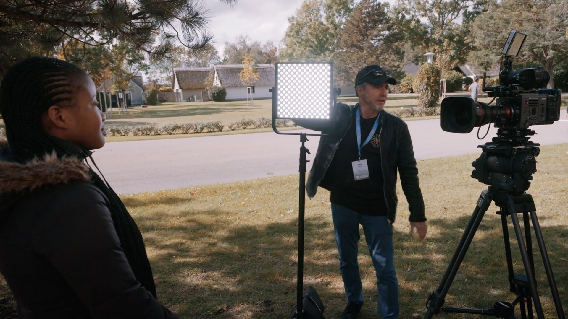 how to light people outdoors - led panel as the keylight