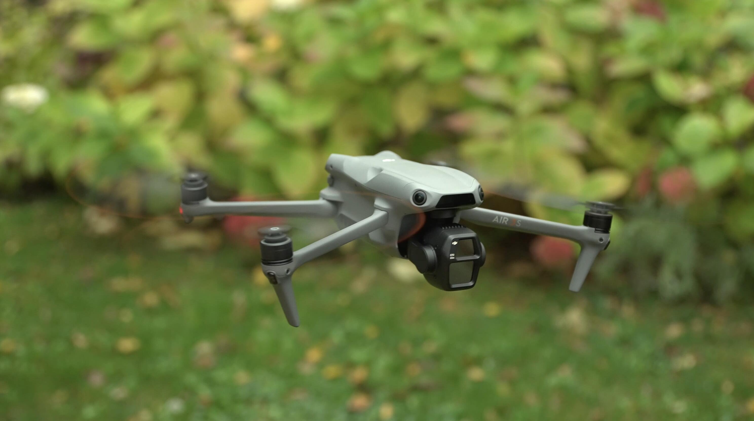El dron Air 3S de DJI es un todoterreno en condiciones de poca luz (4 min)