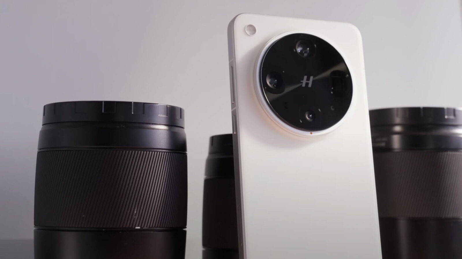 OppoがFind X8 Ultra Phoneを発表 | CineD