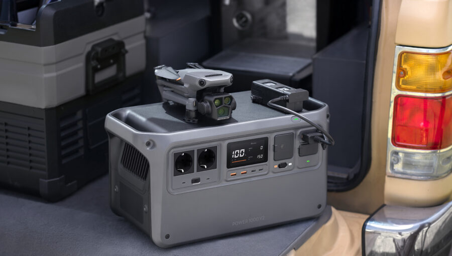 DJI drone connected via fast charging cable to the DJI Power 1000 V2