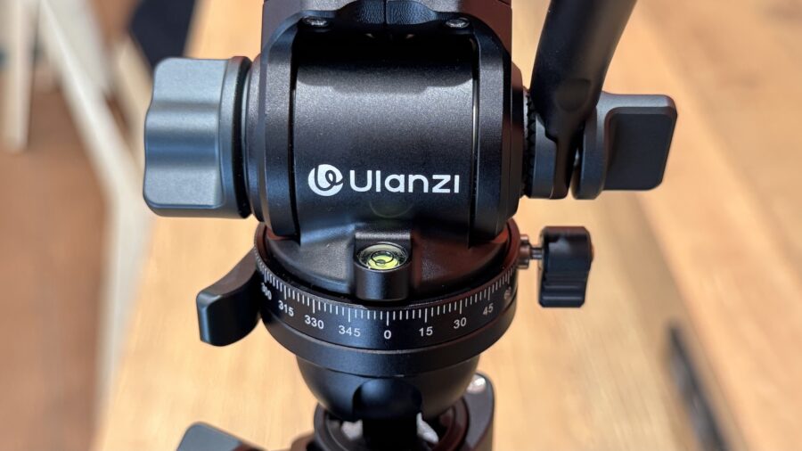 Ulanzi JJ06 tripod