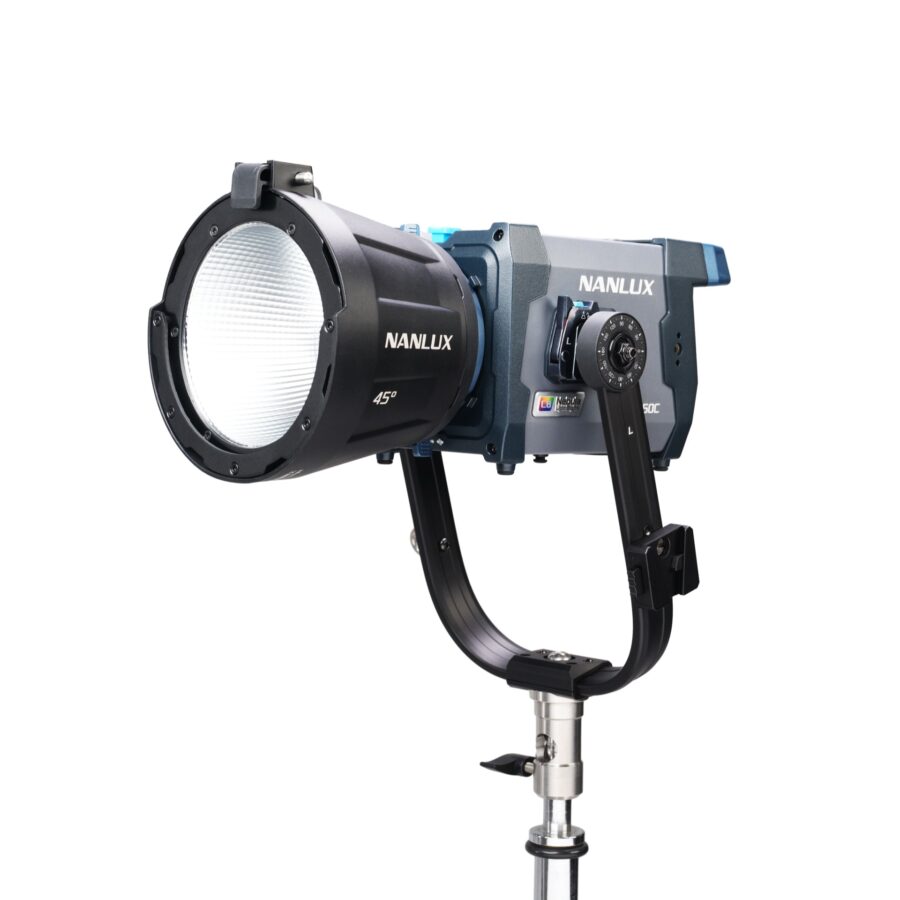 Nanlux Evoke 150C with modifier