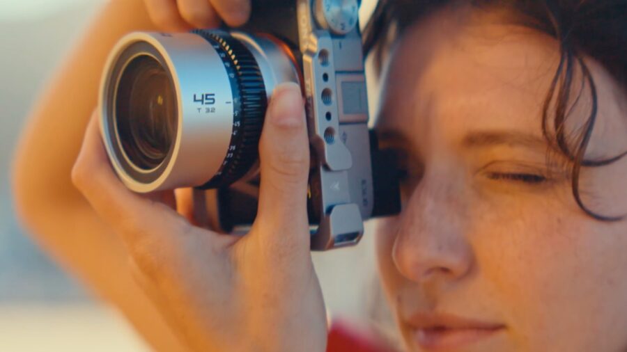 Blazar Beetle: Vertical camera rotation, yet keeping the lens horizontal.