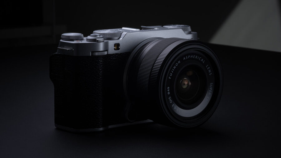 The FUJIFILM FUJINON XC13-33mm F/3.5-6.3 OIS on the X-S20