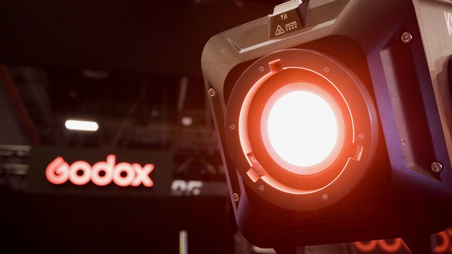 Godox PL600RF.