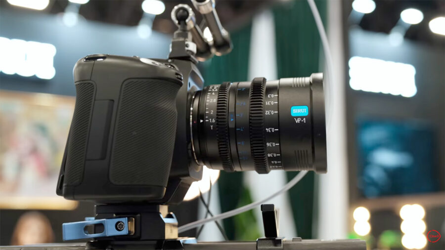 SIRUI VP1 mounted on camera