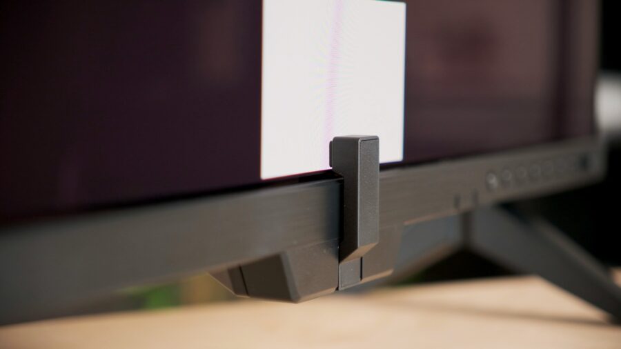 The built-in motorized flip colorimeter.