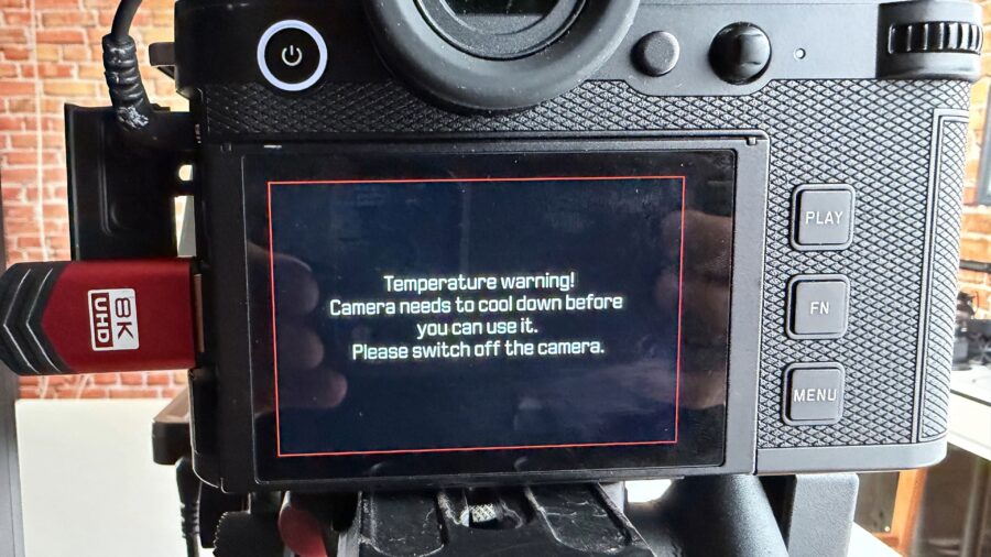 Leica SL3-P overheating warning sign