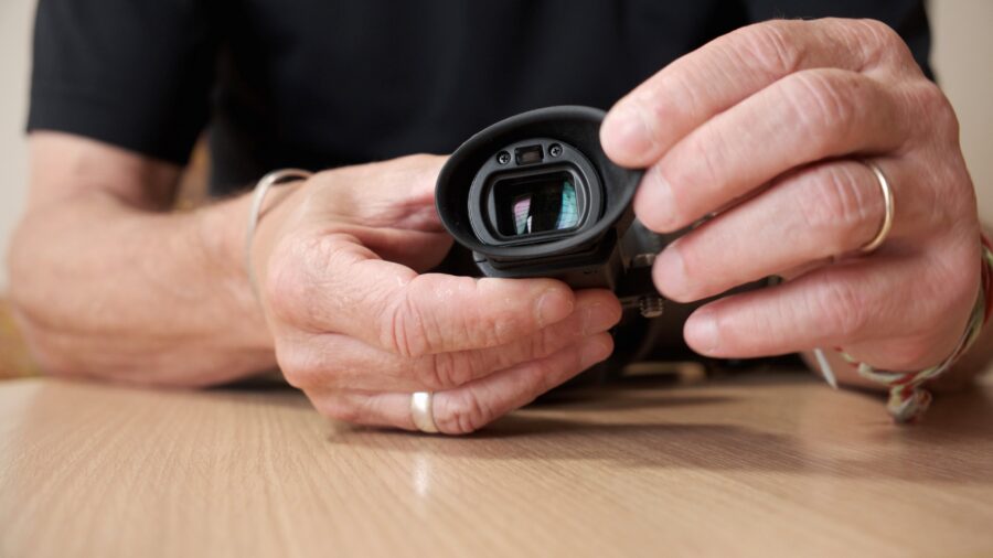 Hard rubber eyecup. Not for those who are wearing glasses.