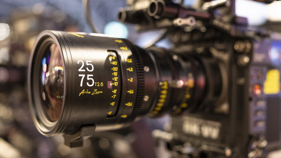 DZOFILM Arles Zoom 25-75 mounted.