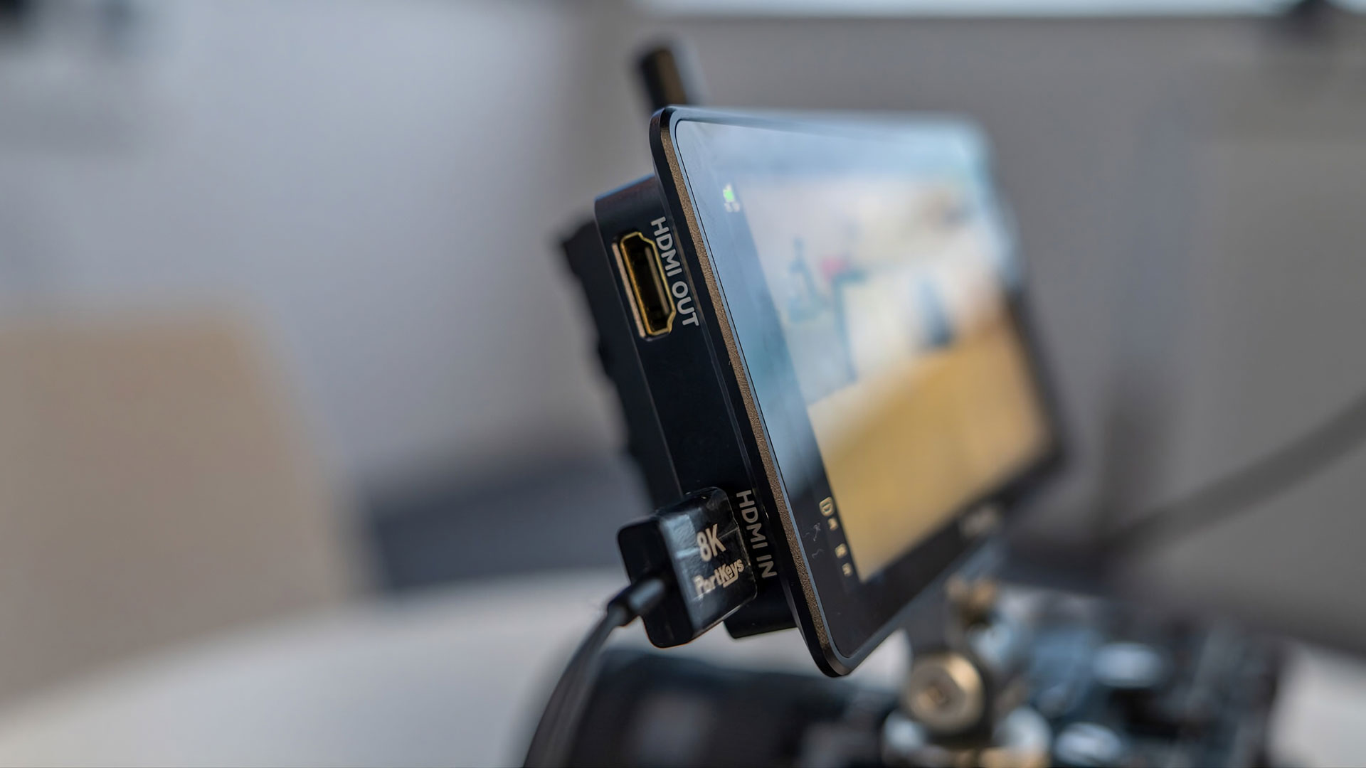 PortkeysがLH5P IIIを発表 – 5.7インチ 2200ニットのタッチスクリーン
