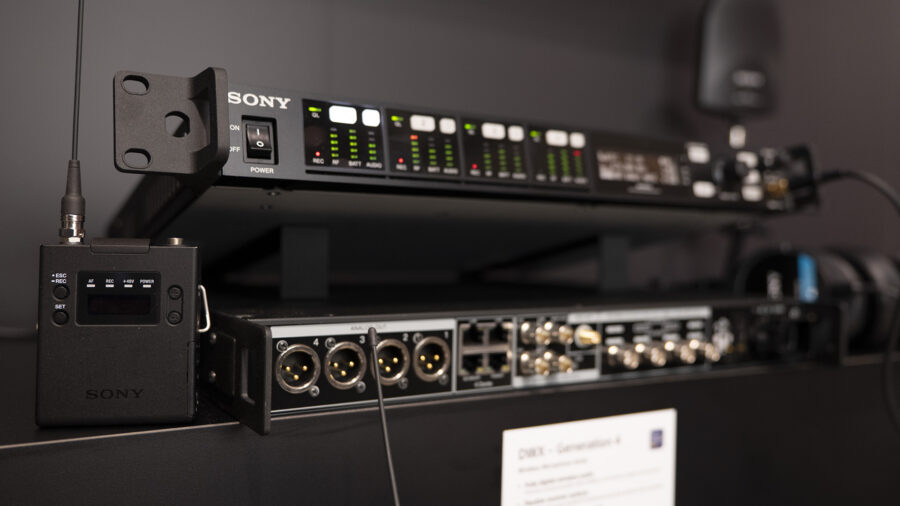 Sony DWT-B40 back