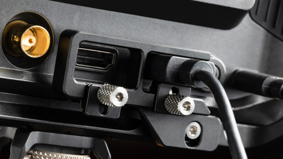 Hollyland Pyro 7 Ultra and Tilta Nucleus-M II communicate via USB-C. Pictured is the upgraded HDMI clamp.