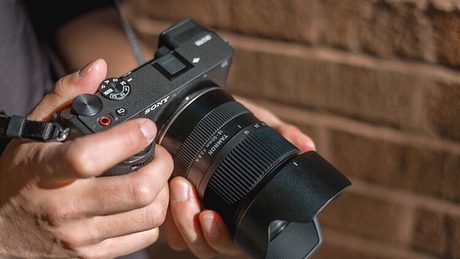 TAMRON 16-50mm f/2.8 A Announced – Constant f/2.8 APS-C Zoom, 305g, VXD Autofocus