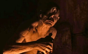 A Hand Inside the Monster – The Puppeteer Magic in Film